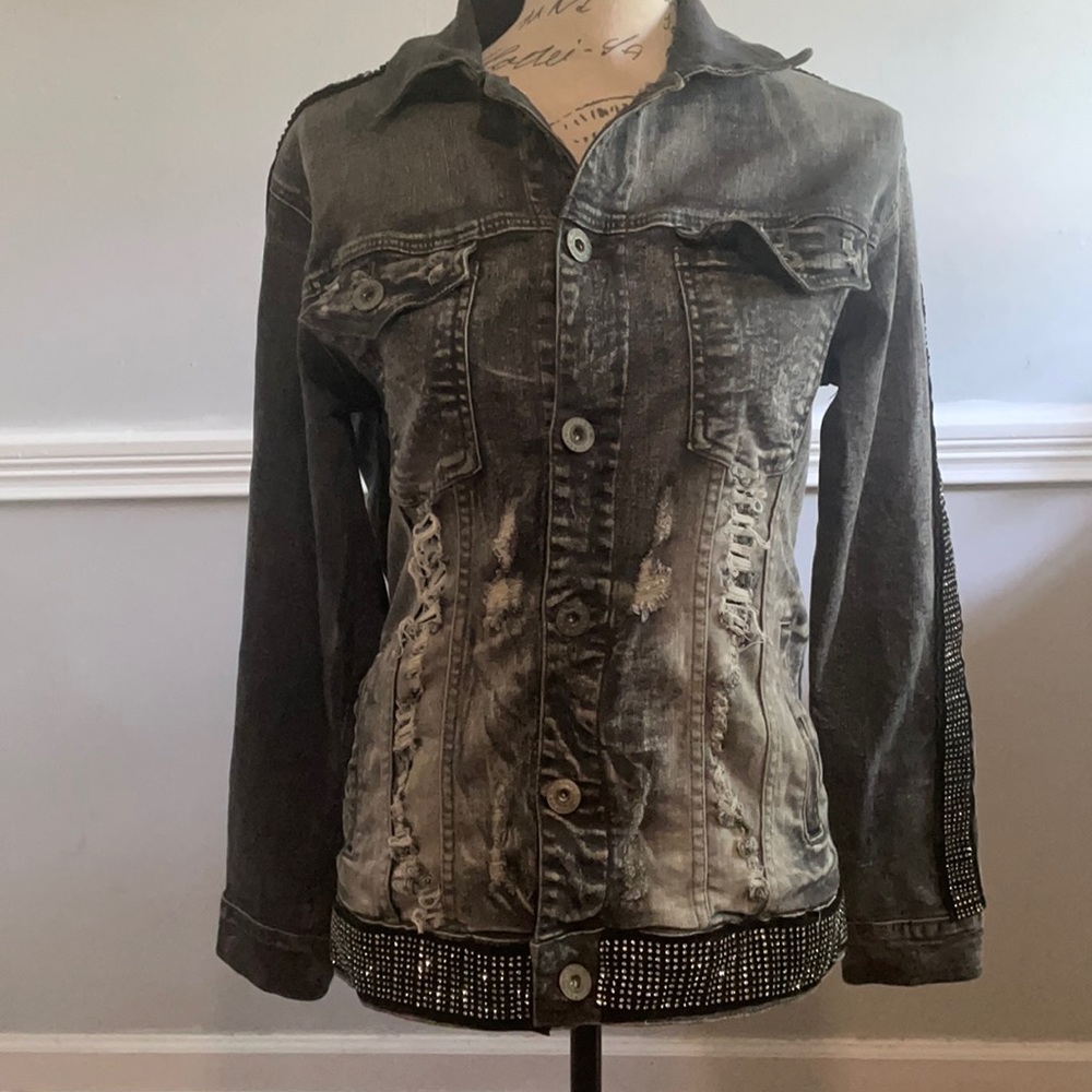 Size medium denim jacket in great condition